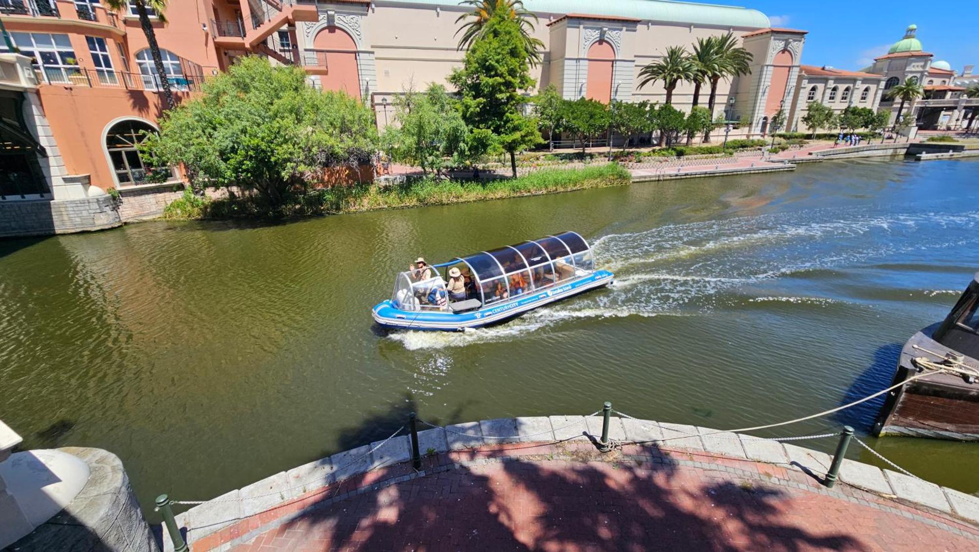 La Palmera - Island Club Canal Front *